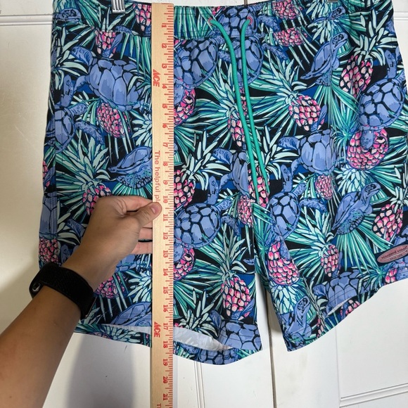 Vineyard Vines Chappy Swim Trunks Turtle Pineapple Print Size Large Summer Swim - Picture 4 of 7